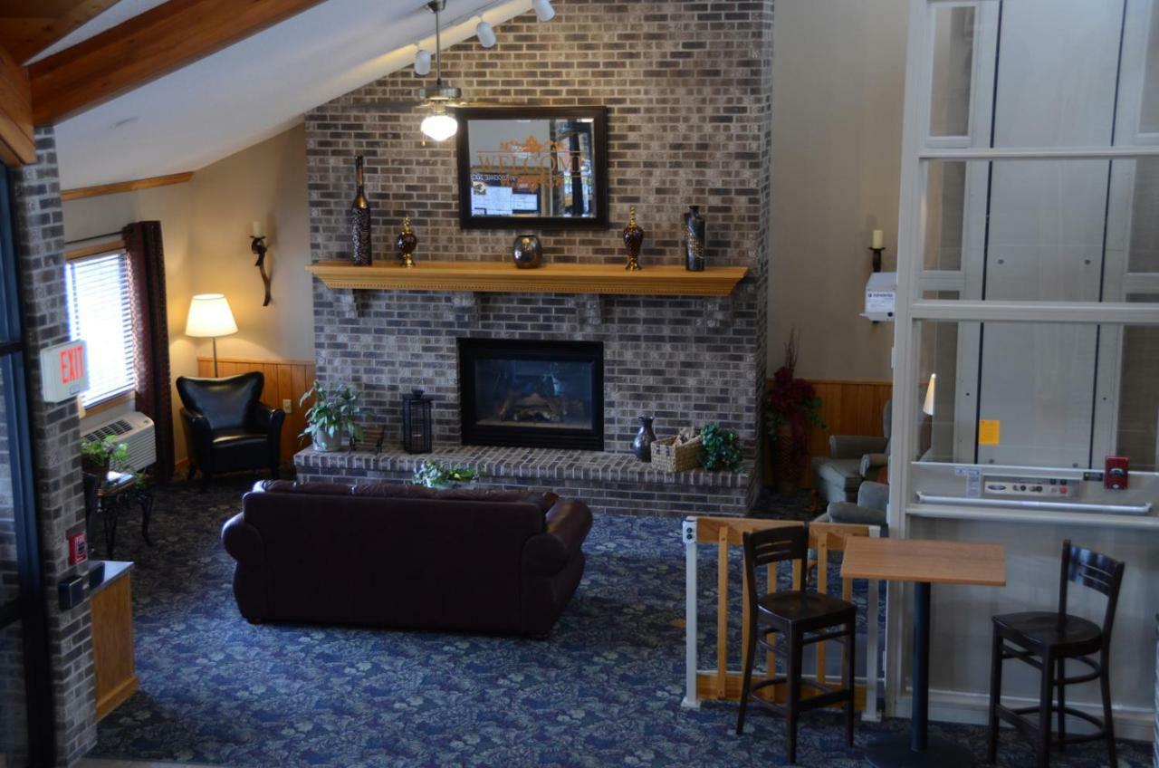 Fairbridge Inn & Suites Торп Екстер'єр фото